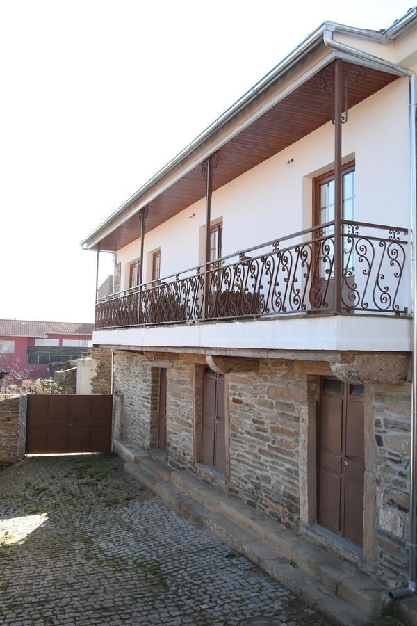 Casa Do Ti Latoeiro Guest House Torre De Moncorvo Exterior photo